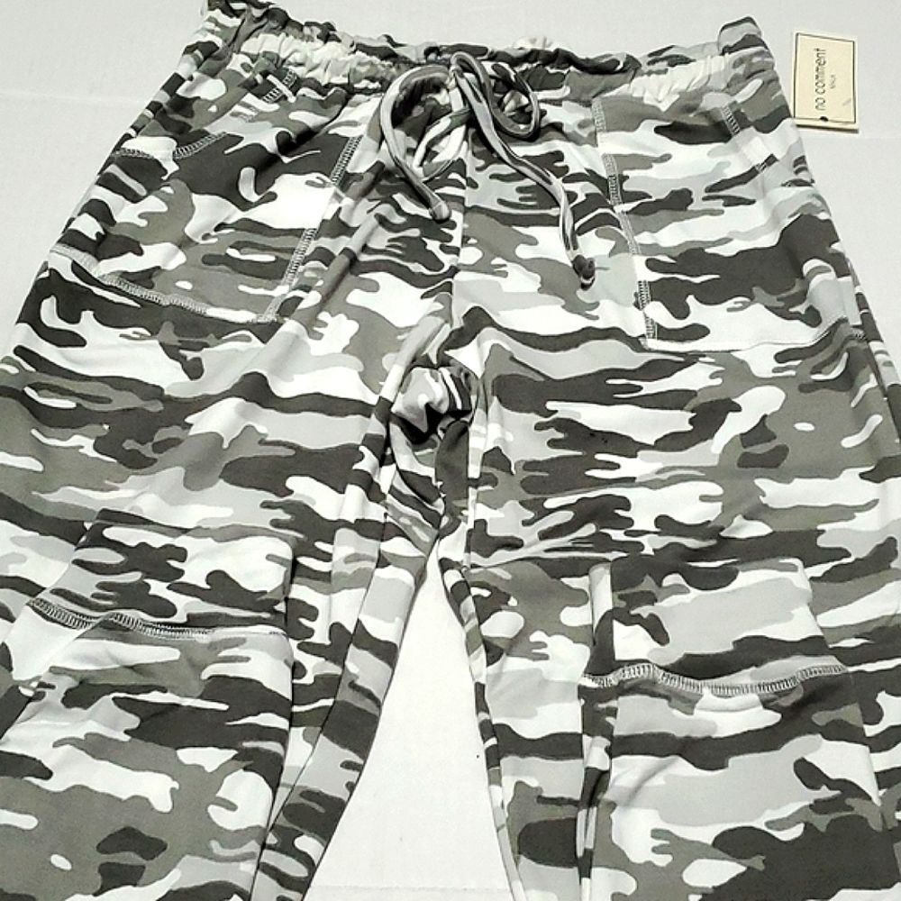 NEW No Comment Gray Camo Soft Knit Comfy Athleisure Loungewear Joggers L